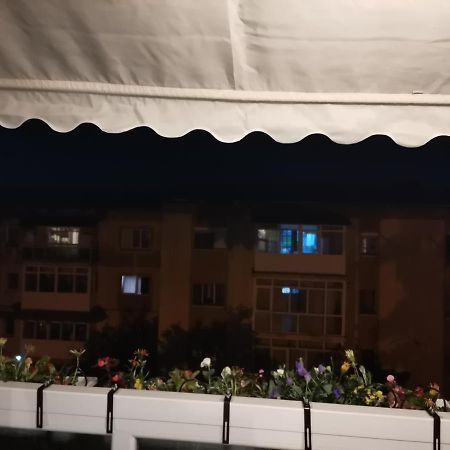 Bloom Box Apartments Craiova Exterior photo