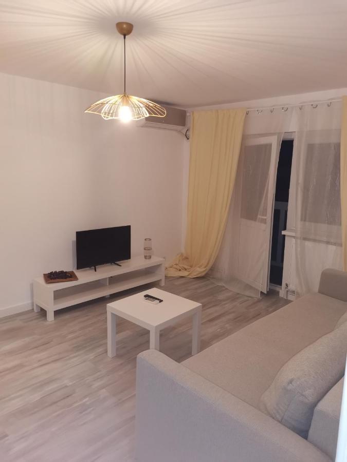 Bloom Box Apartments Craiova Exterior photo