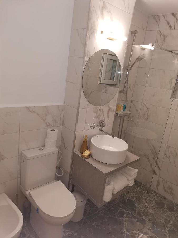 Bloom Box Apartments Craiova Exterior photo